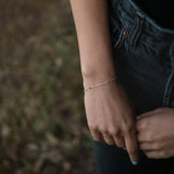 Многоцветна сребърна гривна S925 на ръка, стилно бижу за всекидневна употреба.