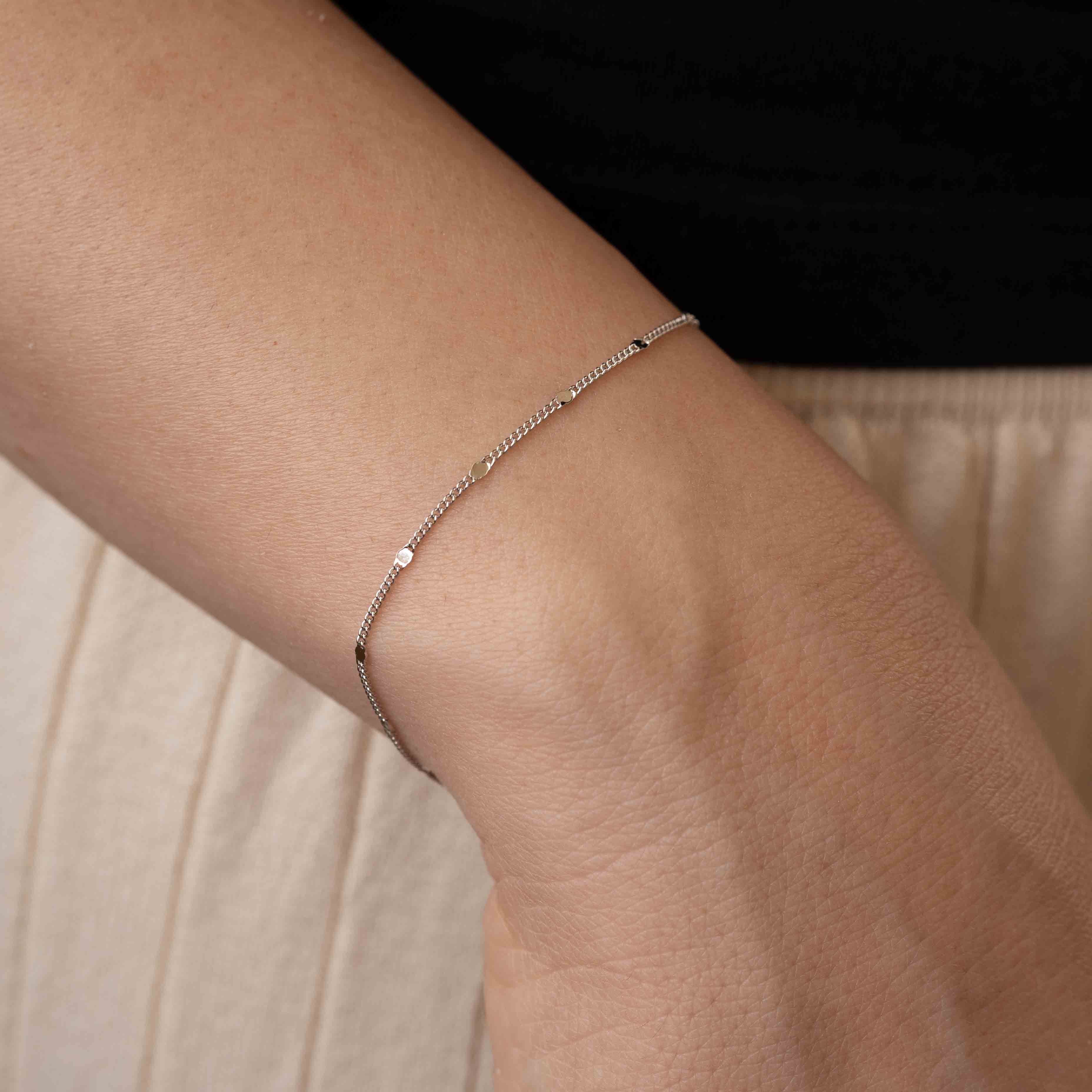 Сребърна гривна Lumi Line от S925, минималистичен дизайн, позлата 18K, размер 16+3 см.