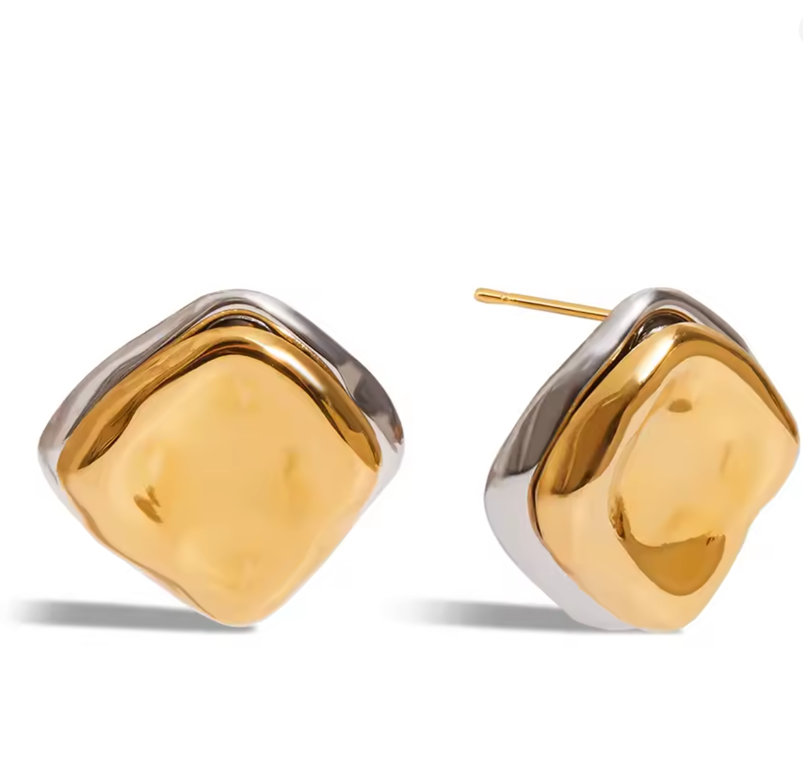 Обеци Сияние Дуо с 18К Позлата - златисти и сребристи както и подходящи за всяка визия.