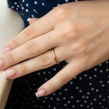 Елегантен пръстен от стомана Bone, идеален аксесоар за ежедневието и специални поводи.