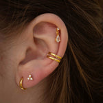 Сребърна Обеца Bold Wrap с 14К Позлата S925, стилни пиърсинг обеци за хрущял, изработени от сребро и злато.