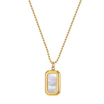 Колие Opal Frame с опал и 18К златно покритие от медицинска стомана, нежно бижу.