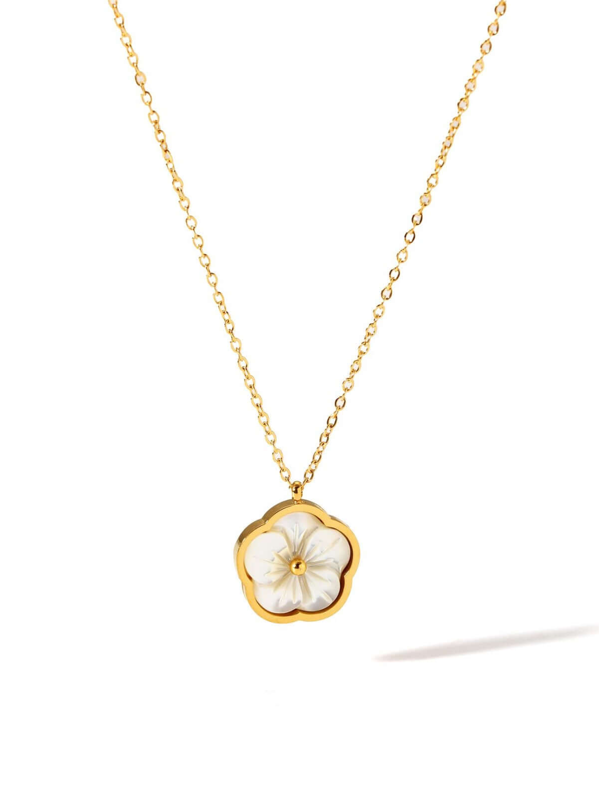 Колие Цвете със Седеф и 18К златно покритие, медицинска стомана, бохо стил, размер 40.5 cm.