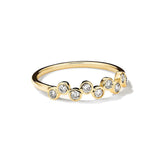 Елегантен пръстен с 18К златно покритие и циркон 5А камъни, идеален за всеки повод.