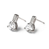 Семпли сребърни обеци S925 с блестящи циркони, елегантен аксесоар за всякакви поводи.