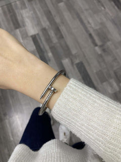 Гривна от медицинска стомана "Пирон" - 4 цвята