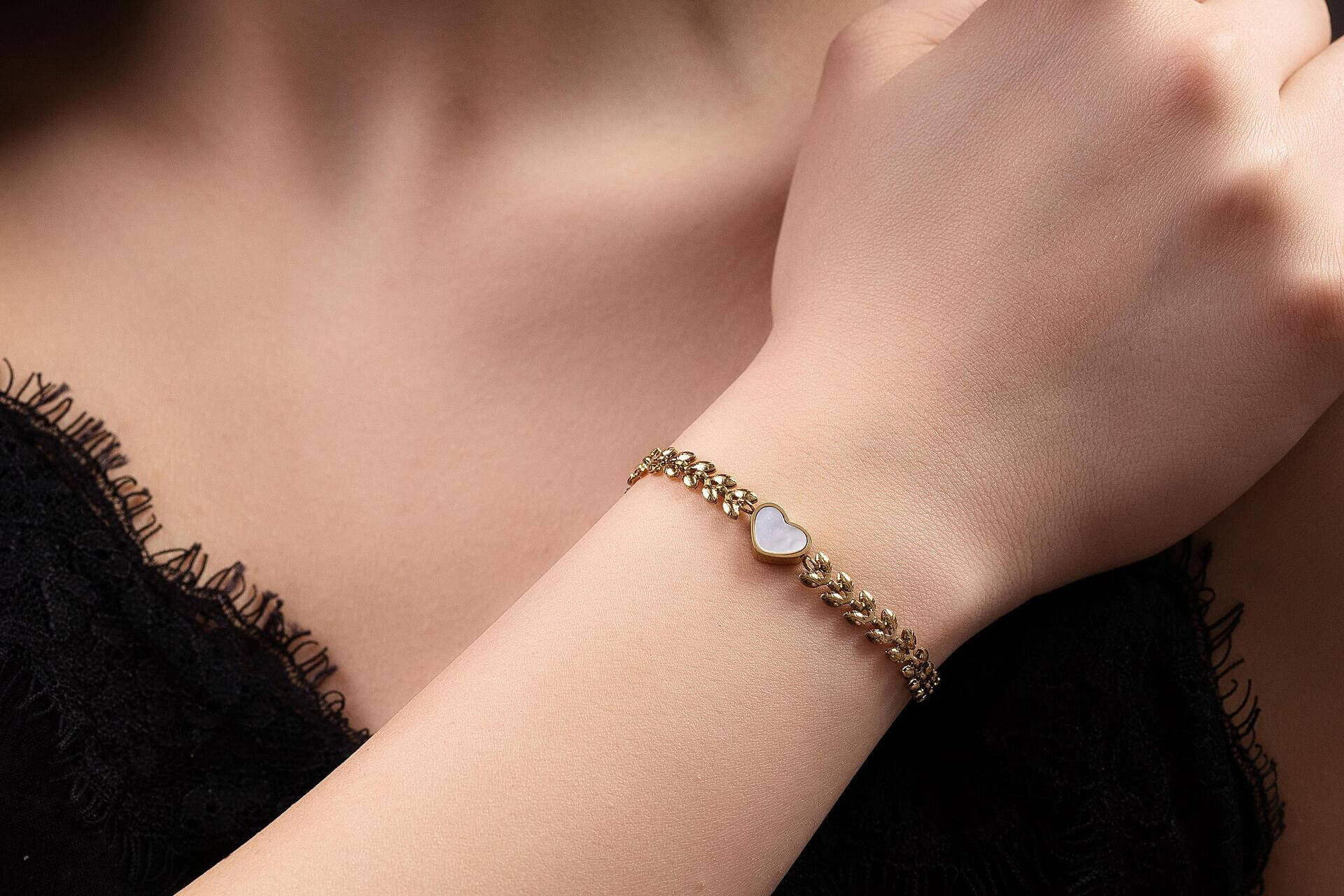 Гривна сърце със седеф - 2цвята