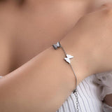 Гривна със сладки пеперудки в сребристо