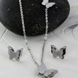 Комплект сребристи колие + обеци пеперуди