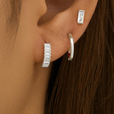 Сребърни обеци с бляскави камъни, изработени от стерлингово сребро S925, идеални за елегантно допълнение