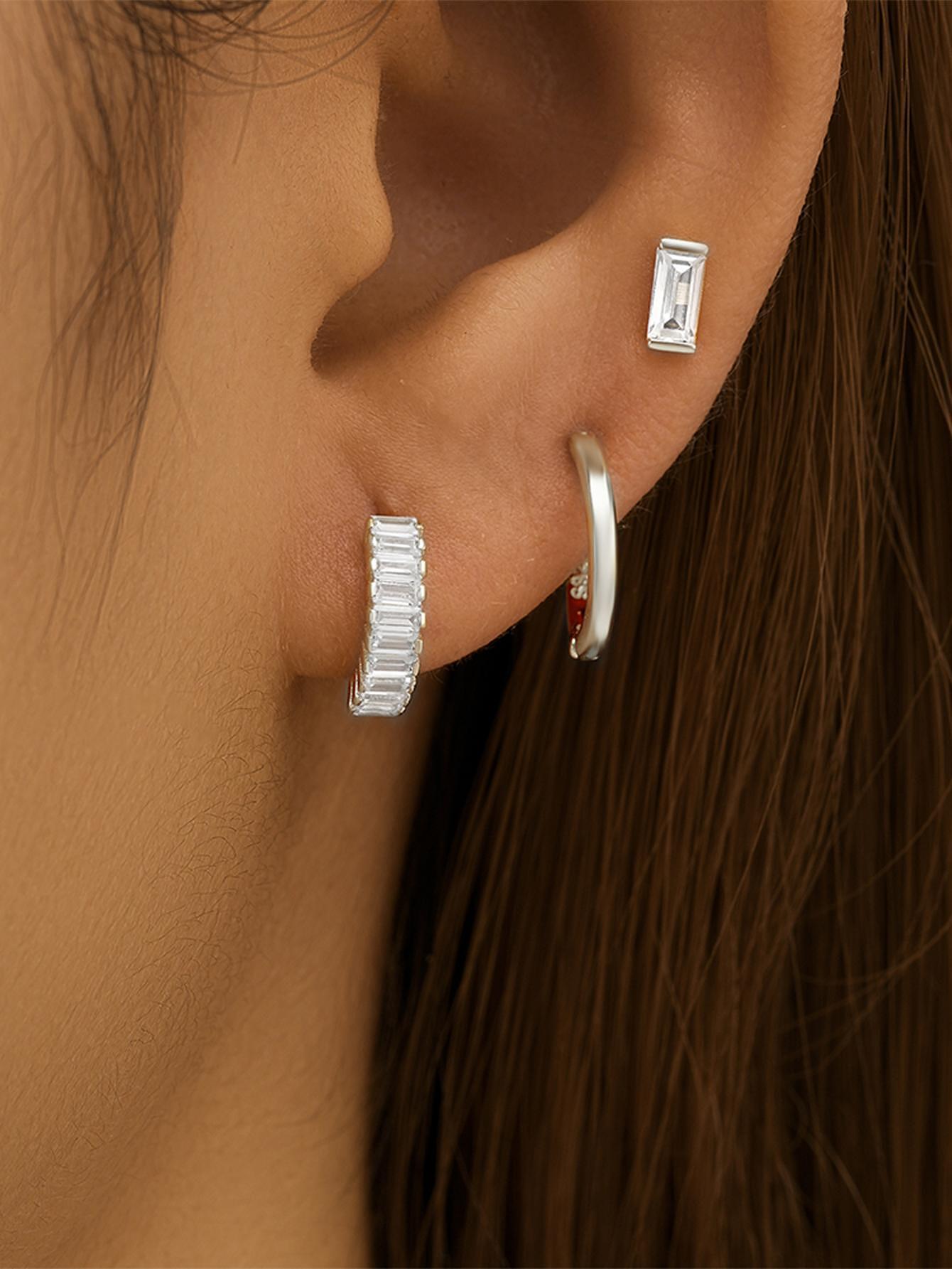 Сребърни обеци с бляскави камъни, изработени от стерлингово сребро S925, идеални за елегантно допълнение