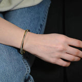 Твърда гривна с камъни цирконий Bliss