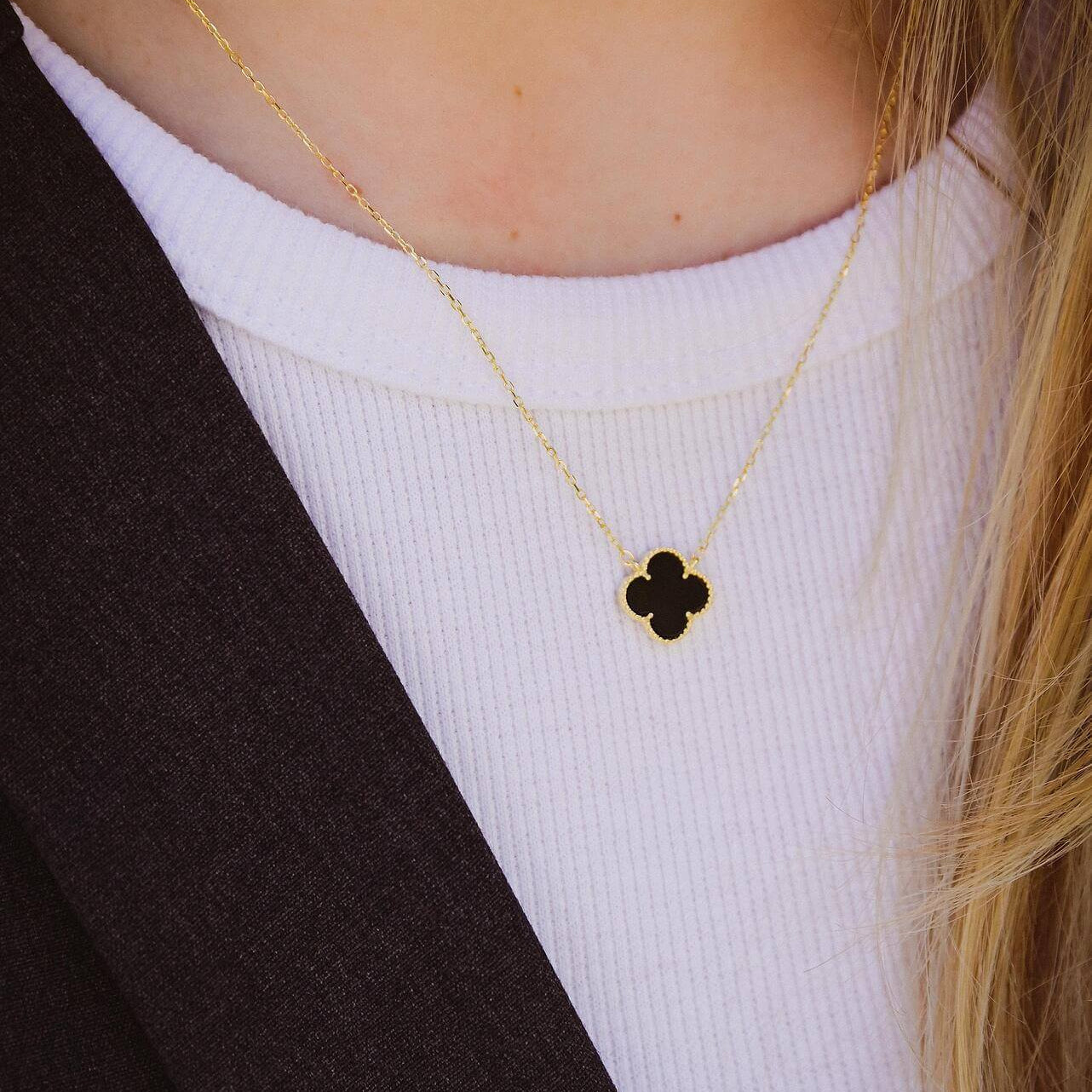 Златисто Сребърно Колие Детелина Със Черен Седеф S925